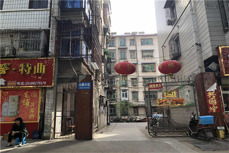祥和小区，套二带附房，多层好楼层不挡光，